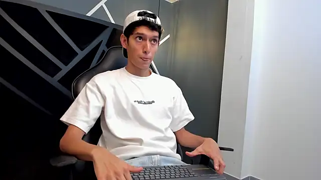 Niick Carter online show from 10, 11, 2025