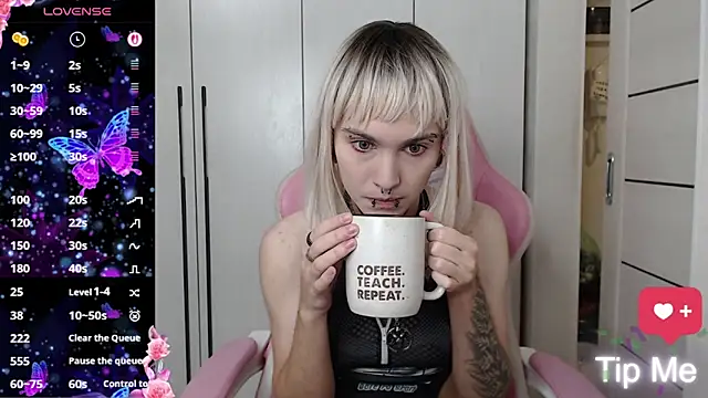 Snapshot of ElixabetANG chatting on 27, 11, 2025 ElixabetANG online show from 27, 11, 2025