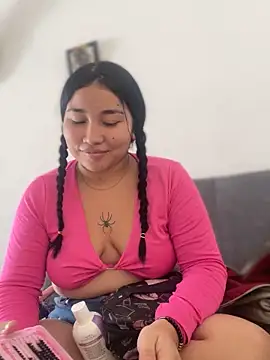 Snapshot of Vickybon chatting on 26, 11, 2025 Vickybon online show from 26, 11, 2025