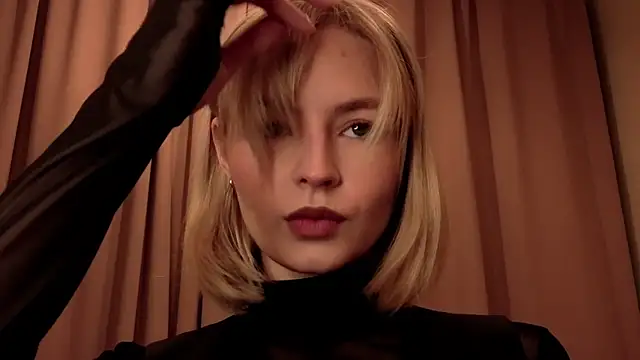 Snapshot of BaileyBernos chatting on 20, 11, 2025 BaileyBernos online show from 20, 11, 2025