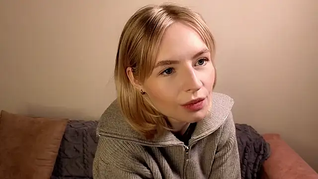 Snapshot of BaileyBernos chatting on 24, 11, 2025 BaileyBernos online show from 24, 11, 2025