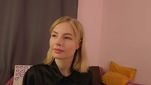 Snapshot of BaileyBernos chatting on 29, 11, 2025 BaileyBernos online show from 29, 11, 2025