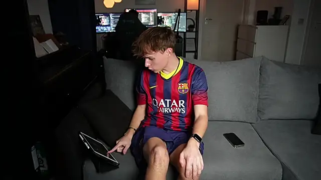 Snapshot of InnocentGuysOF chatting on 14, 11, 2025 InnocentGuysOF online show from 14, 11, 2025