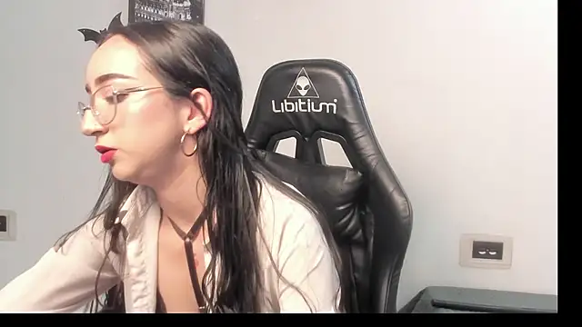 LindsayWild online show from 3, 11, 2025