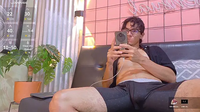 Snapshot of kane_del_toro chatting on 28, 11, 2025 kane del toro online show from 28, 11, 2025