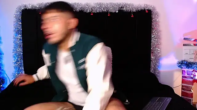 Snapshot of jaiden_thoner chatting on 20, 12, 2025 jaiden thoner online show from 20, 12, 2025