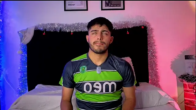 Snapshot of jaiden_thoner chatting on 6, 1, 2026 jaiden thoner online show from 6, 1, 2026