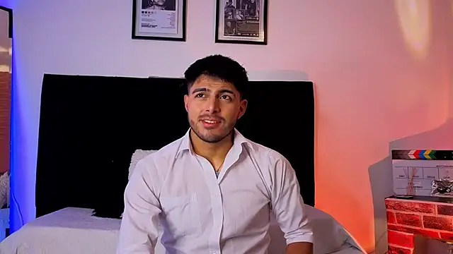 Snapshot of jaiden_thoner chatting on 7, 1, 2026 jaiden thoner online show from 7, 1, 2026