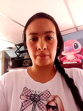 Snapshot of Isa-Giraldo chatting on 17, 11, 2025 Isa-Giraldo online show from 17, 11, 2025