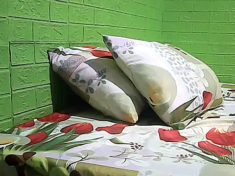 Snapshot of Sweetmarieee chatting on 4, 12, 2025 Sweetmarieee online show from 4, 12, 2025