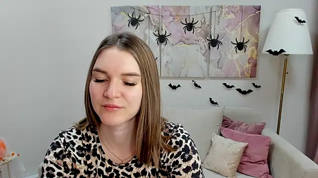 Snapshot of AriaAmaren chatting on 2, 11, 2025 AriaAmaren online show from 2, 11, 2025