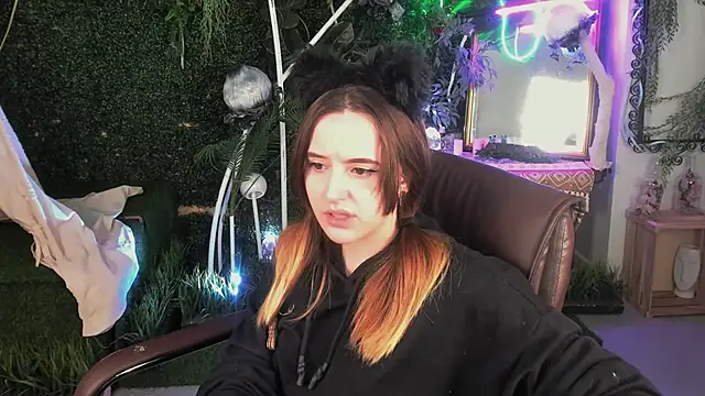 Snapshot of IreneBailey chatting on 9, 11, 2025 IreneBailey online show from 9, 11, 2025