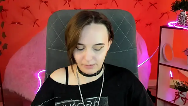 Snapshot of IreneBailey chatting on 12, 11, 2025 IreneBailey online show from 12, 11, 2025