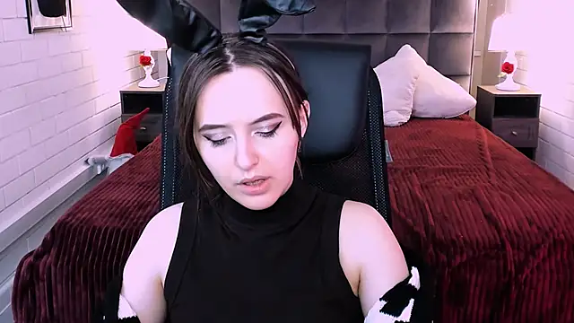 Snapshot of IreneBailey chatting on 23, 11, 2025 IreneBailey online show from 23, 11, 2025