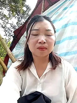 julybe online show from 4, 4, 2026