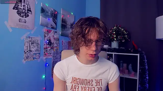 Snapshot of LeoBensyten chatting on 1, 12, 2025 LeoBensyten online show from 1, 12, 2025