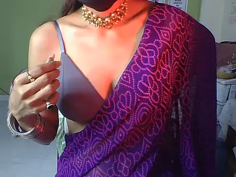 Saloni9 online show from 2, 11, 2025