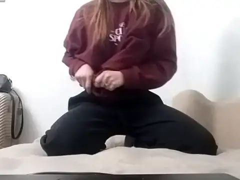 Zizi Zuzu online show from 2, 11, 2025