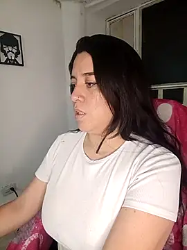 Snapshot of alanna_sweett00 chatting on 22, 11, 2025 alanna sweett00 online show from 22, 11, 2025