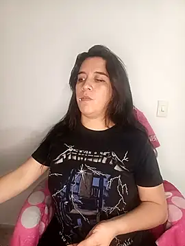 Snapshot of alanna_sweett00 chatting on 28, 11, 2025 alanna sweett00 online show from 28, 11, 2025