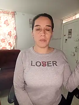 Snapshot of alanna_sweett00 chatting on 5, 12, 2025 alanna sweett00 online show from 5, 12, 2025