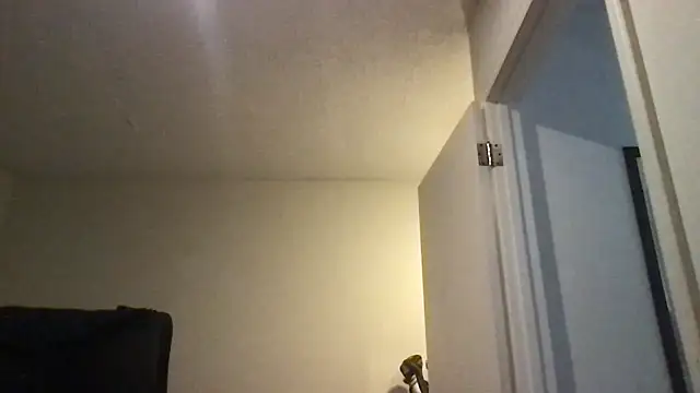 ezrah23 online show from 5, 4, 2026