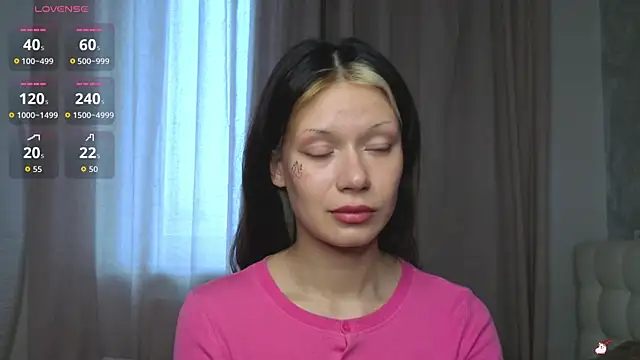 Snapshot of BrandiFraise chatting on 7, 11, 2025 BrandiFraise online show from 7, 11, 2025