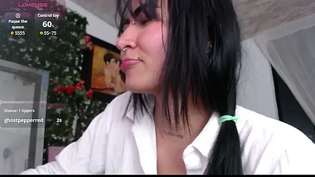 Snapshot of myomii_nixx chatting on 20, 11, 2025 myomii nixx online show from 20, 11, 2025