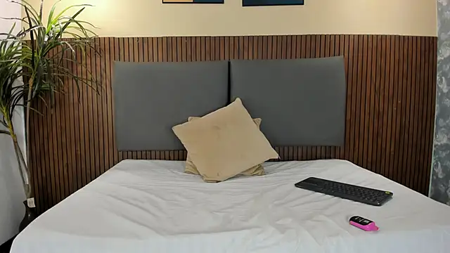 Snapshot of Mia_Harvey chatting on 17, 11, 2025 Mia Harvey online show from 17, 11, 2025