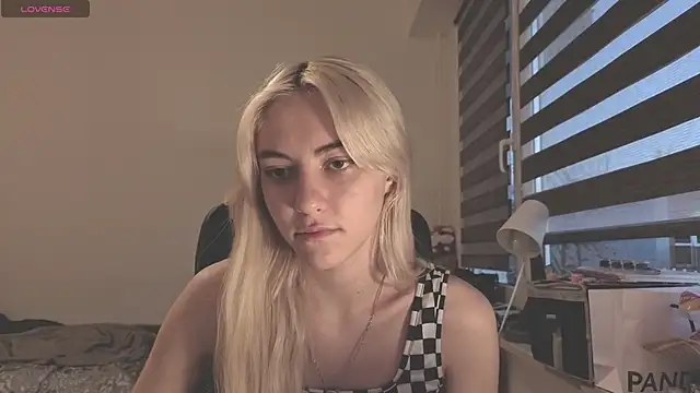 misa  liaaa online show from 4, 11, 2025