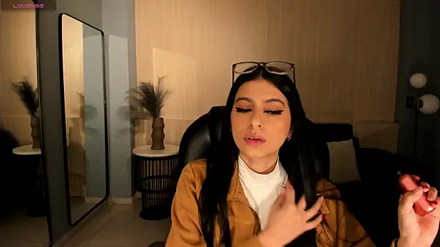 Snapshot of BellaConnorX chatting on 2, 12, 2025 BellaConnorX online show from 2, 12, 2025