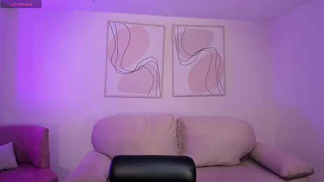 Snapshot of BellaConnorX chatting on 14, 5, 2026 BellaConnorX online show from 14, 5, 2026
