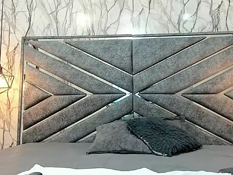 Snapshot of DIRTY_MIIA_ chatting on 16, 11, 2025 DIRTY MIIA online show from 16, 11, 2025