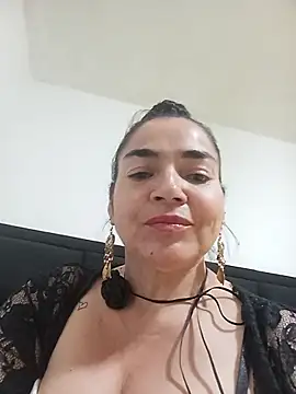 Snapshot of MaryRoze_ chatting on 2, 12, 2025 MaryRoze online show from 2, 12, 2025