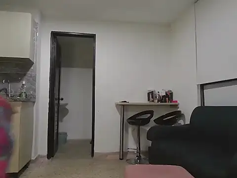 Snapshot of CamilaaOficial chatting on 19, 12, 2025 CamilaaOficial online show from 19, 12, 2025