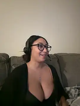 Snapshot of minha_baby chatting on 4, 12, 2025 minha baby online show from 4, 12, 2025