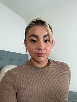 Snapshot of Elina_Hills chatting on 27, 11, 2025 Elina Hills online show from 27, 11, 2025