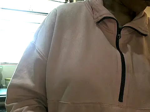 NewBeginnings8 online show from 6, 11, 2025