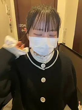 Snapshot of emiri_da_nyan chatting on 19, 11, 2025 emiri da nyan online show from 19, 11, 2025