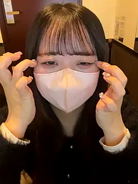 Snapshot of emiri_da_nyan chatting on 5, 12, 2025 emiri da nyan online show from 5, 12, 2025