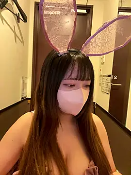 Snapshot of emiri_da_nyan chatting on 20, 12, 2025 emiri da nyan online show from 20, 12, 2025