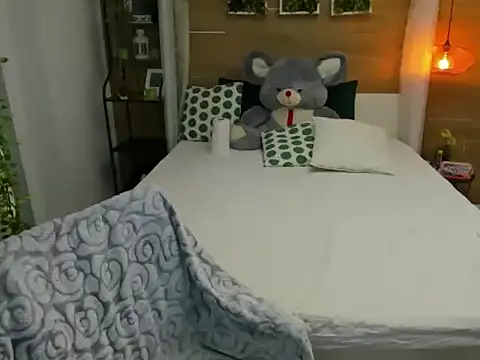 Snapshot of OhLadyPlease chatting on 30, 11, 2025 OhLadyPlease online show from 30, 11, 2025