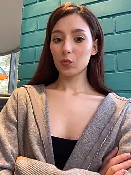 Snapshot of LilluKatten chatting on 7, 11, 2025 LilluKatten online show from 7, 11, 2025