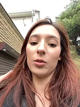 Snapshot of LilluKatten chatting on 19, 11, 2025 LilluKatten online show from 19, 11, 2025