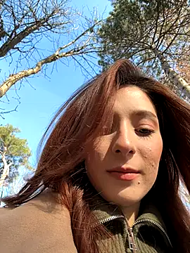 Snapshot of LilluKatten chatting on 28, 11, 2025 LilluKatten online show from 28, 11, 2025