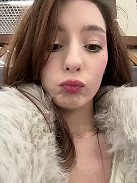 Snapshot of LilluKatten chatting on 15, 12, 2025 LilluKatten online show from 15, 12, 2025