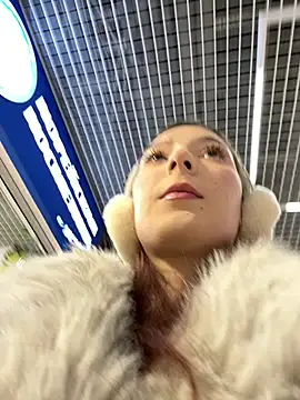 Snapshot of LilluKatten chatting on 20, 12, 2025 LilluKatten online show from 20, 12, 2025