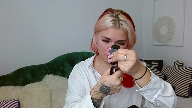 lada love online show from 24, 11, 2025