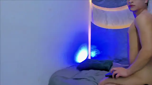 Snapshot of Hot_guys_sex3_ chatting on 31, 10, 2025 Hot guys sex3 online show from 31, 10, 2025