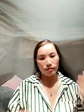 Snapshot of min_nyny chatting on 6, 11, 2025 min nyny online show from 6, 11, 2025